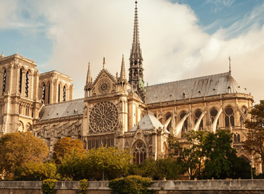 Overwhelming sadness as Notre-Dame Cathedral burns